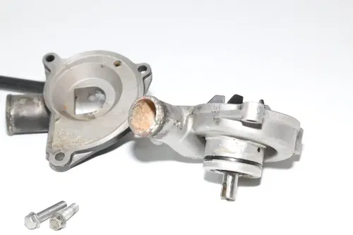 08-16 Yamaha Yzf R6 Engine Water Coolant Pump  2c0-12420-00-00 OEM