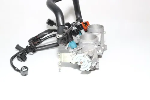 22-25 Yamaha Yzf R7 Main Fuel Injectors Throttle Bodies w/Harness OEM