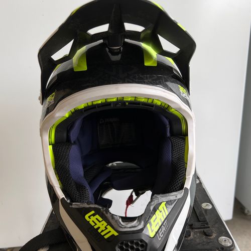 Leatt Helmets - Size XS