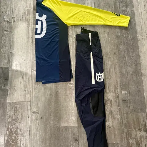 Husqvarna Riding Gear