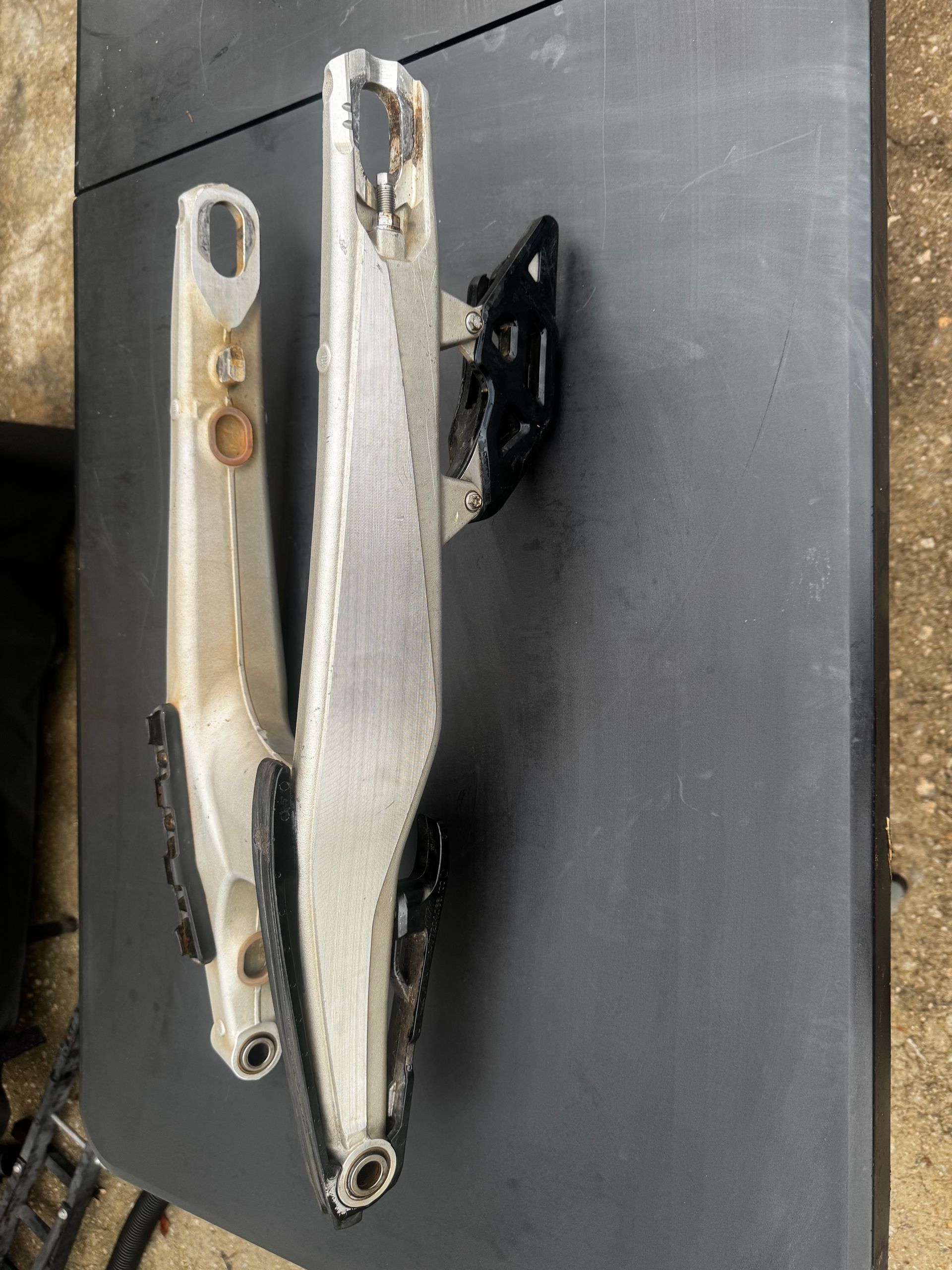 2022 KTM 250 SX Swingarm OEM 79104030044 125 250 350 450 SX SXF MC 2019-2022