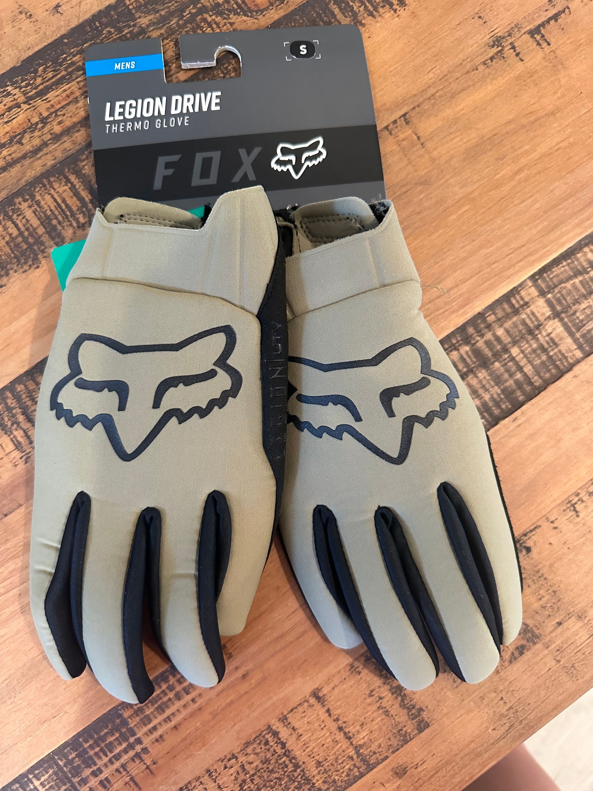 Fox Gloves - Size Small