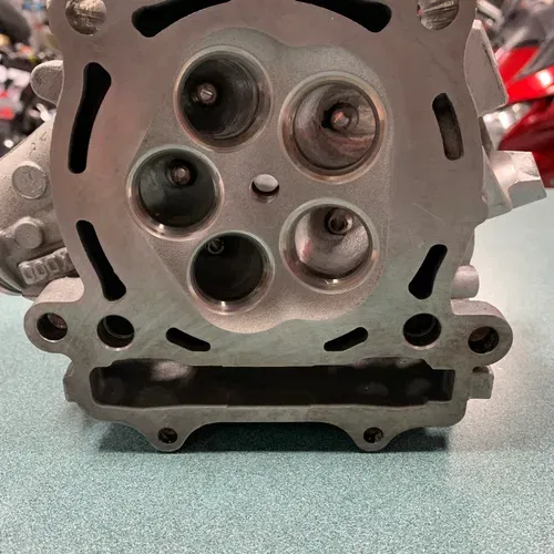 Cylinder Head, 2005 YZ450f