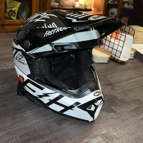 Bell Moto-10 Spherical Helmet - 2021 Fasthouse DITD
 Adult Small