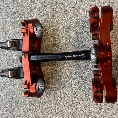 X Trig Clamps MX Locker