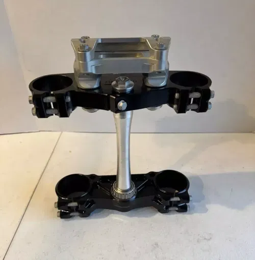 New KTM OEM triple clamps tree bar mounts 23-25 125 250 350 450 sxf sx tc mc fc