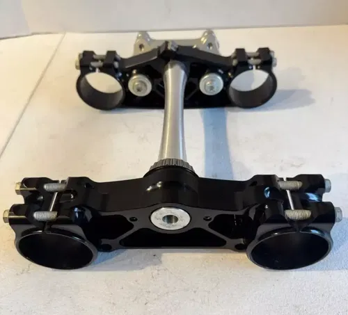 New KTM OEM triple clamps tree bar mounts 23-25 125 250 350 450 sxf sx tc mc fc