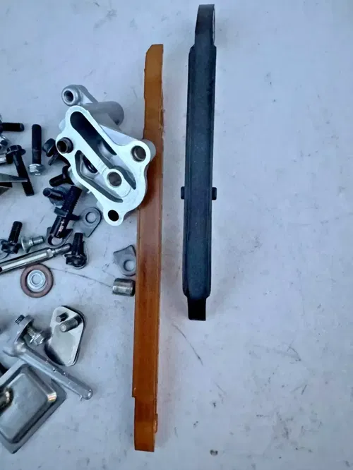 2023 crf250 engine parts bolts guides oil pump strainer oem honda Crf 250r 250