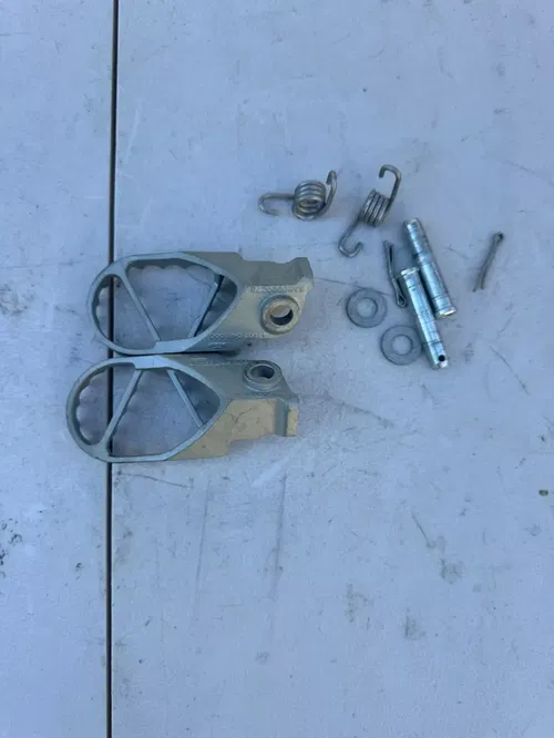 2024 ktm sx-e5 footpegs footrest foot pegs sx e 5 oem ee5 mc e5 50 tc e3 ee3