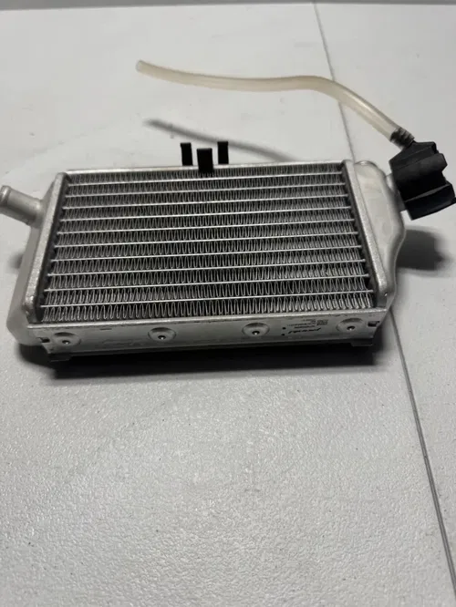 NEW 2025 KTM 85sx oem right radiator 25 mc 85 ktm tc mc sx 47235008000