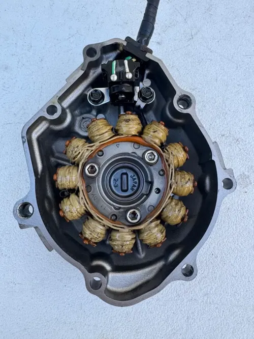 21-24 OEM kx250 stator cover generator coil Kawasaki kx 250 250x 14031-0651