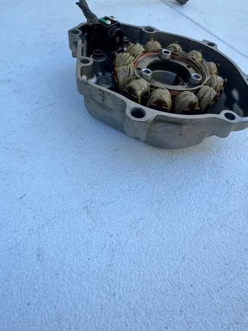 21-24 OEM kx250 stator cover generator coil Kawasaki kx 250 250x 14031-0651