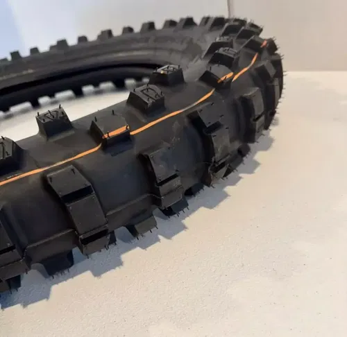 New Dunlop Geomax enduro EN91 70R 140/80-18 rear tire 140 80 18"