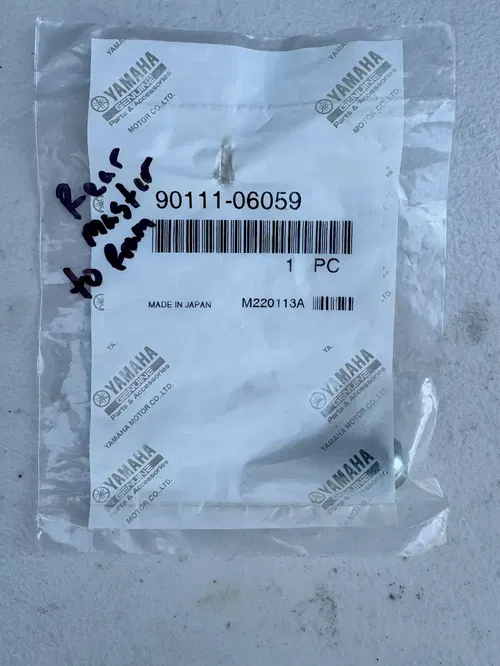 NEW Genuine OEM Yamaha BOLT, HEXAGON  SOCKET BUTTON - 90111-06059-00 yz yfz