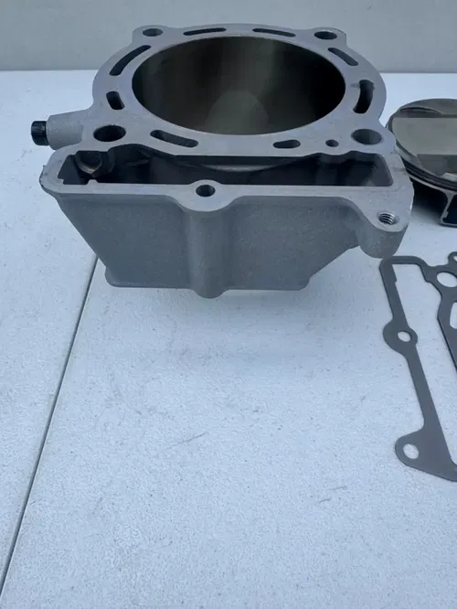 New Kawasaki OEM cylinder piston top end engine jug 24-25  kx 450 450x 450sr