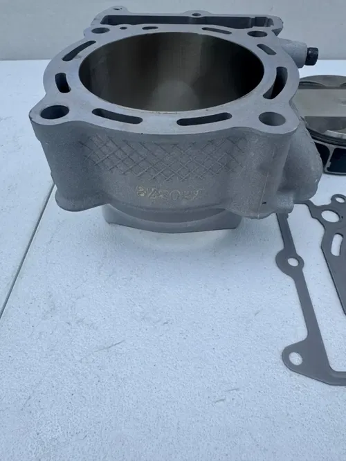 New Kawasaki OEM cylinder piston top end engine jug 24-25  kx 450 450x 450sr