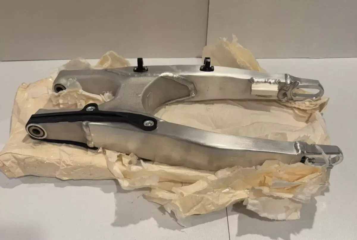 New swingarm oem 19-25 kx 450x 450 250 250x 21-25  Factory Kawasaki swing arm
