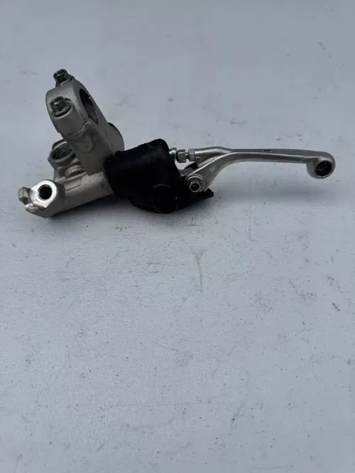 Kawasaki OEM front brake master cylinder 19-25 kx 250x 250 450 450x 43015-0695 3