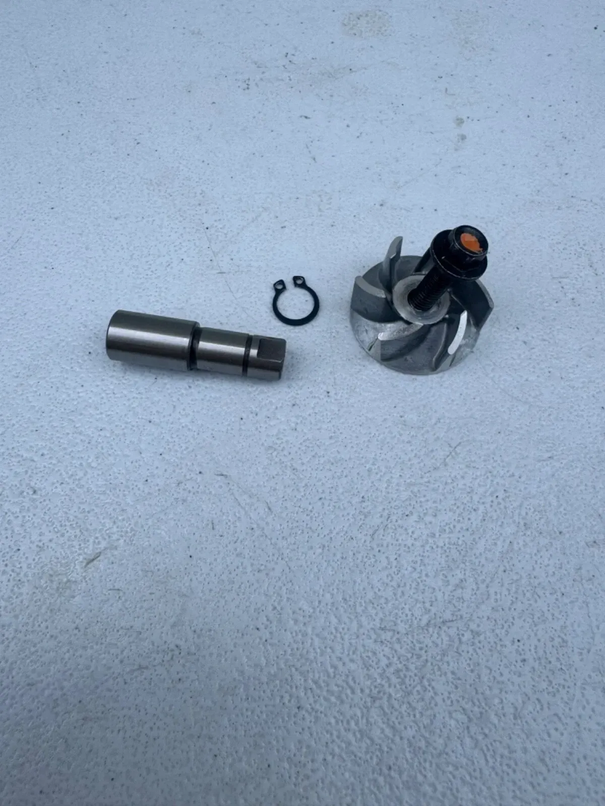 New Kawasaki OEM water pump impeller shasft 24-25 kx 450 450x 450sr 13107-0872