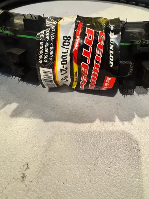 New Dunlop Geomax AT82 80/100-21 front tire 21"  21 45261500
