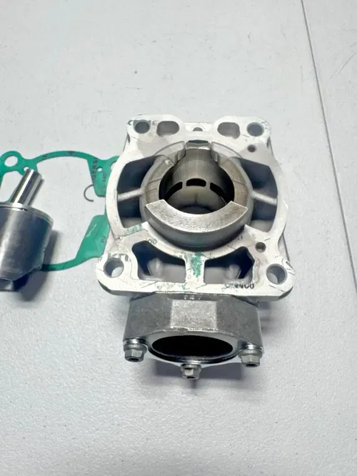 NEW TC50 OEM cylinder piston top end 24-25 tc 50 mc fe ktm sx 50sx A40030038000