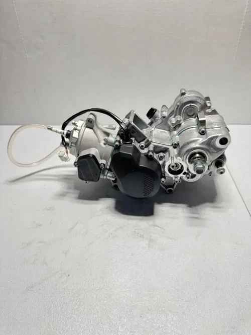 NEW 2025 KTM 85sx OEM engine motor top end bottom cases crank 25 mc tc 85 mc sx