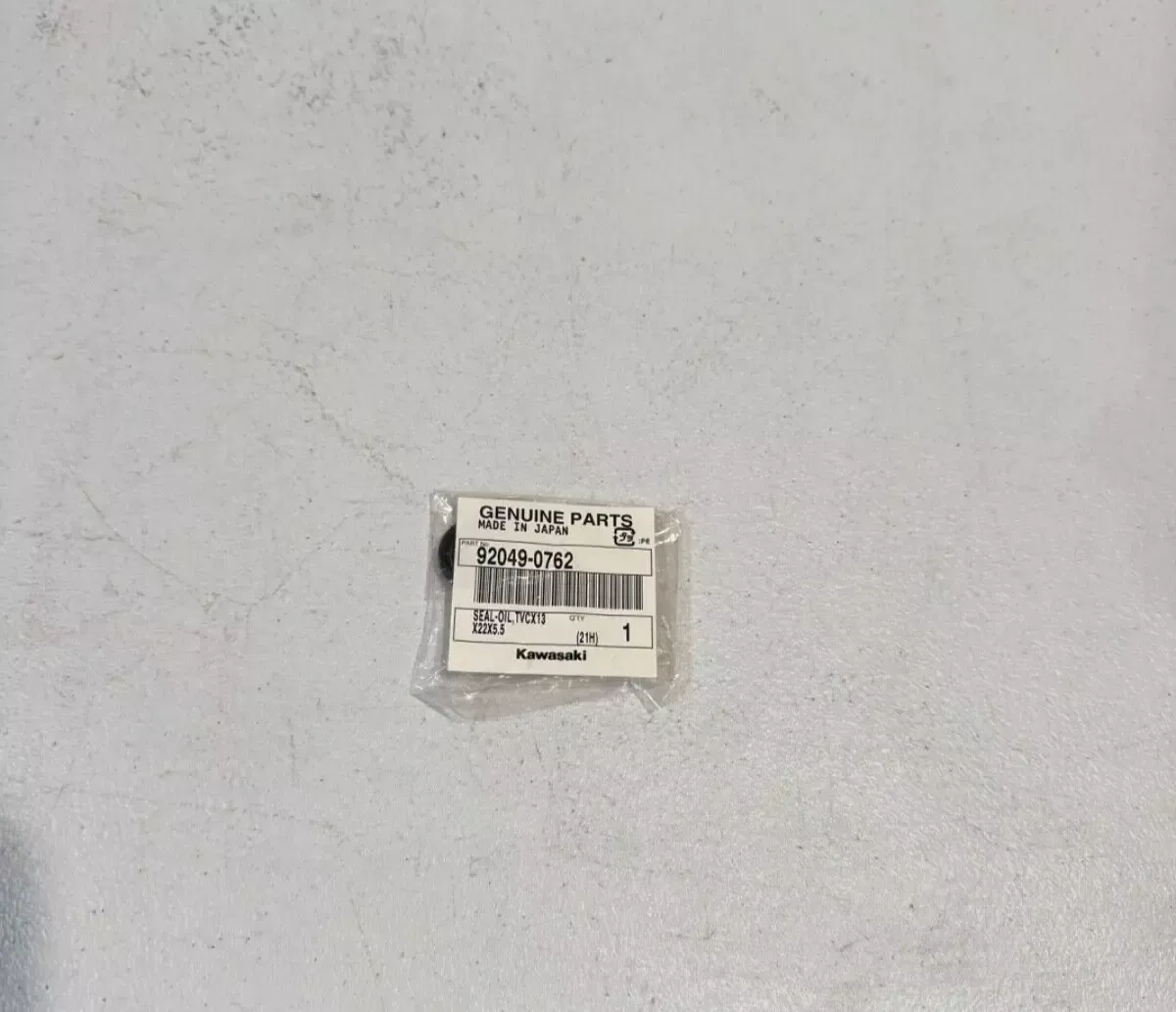 Kawasaki OEM inner clutch cover oil seal 13-25 Kx 250 250x 250f 450 92049-0762