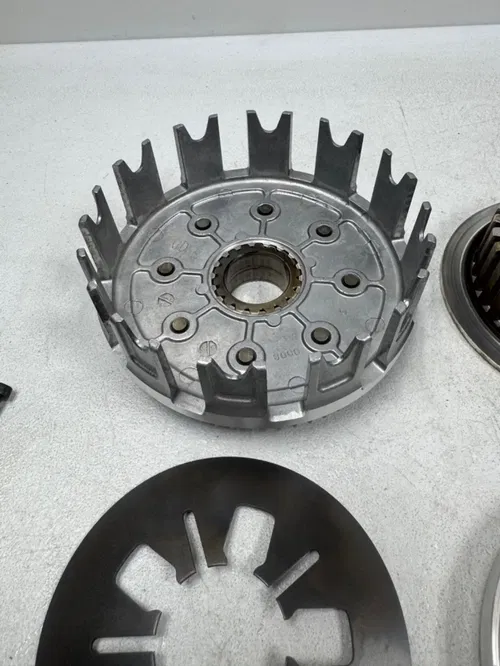 24 OEM Kx250 clutch basket hub pressure plate 21-26 kx 250 250x 13095-0107
