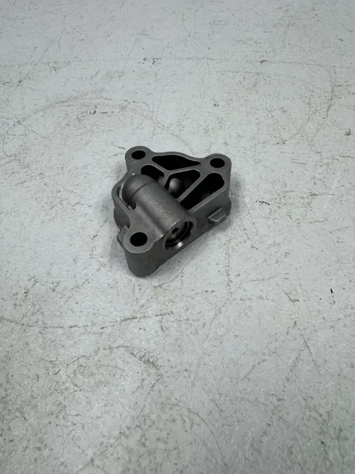 OEM CRF450R Oil Pump Cover Relief Valve 17-26 crf 450r 450rx 15310- MKE-A00 2