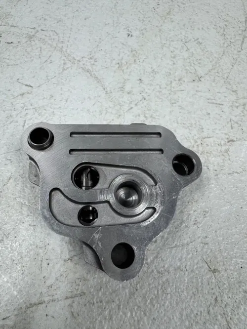 OEM CRF450R Oil Pump Cover Relief Valve 17-26 crf 450r 450rx 15310- MKE-A00 2