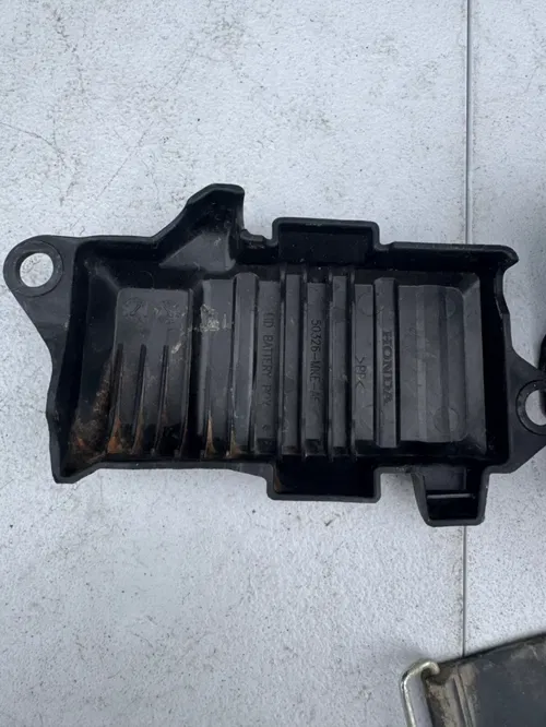 Honda OEM battery box 21-25 crf 450r 450rx 450rwe 50325-MKE-AF0