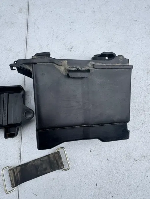 Honda OEM battery box 21-25 crf 450r 450rx 450rwe 50325-MKE-AF0