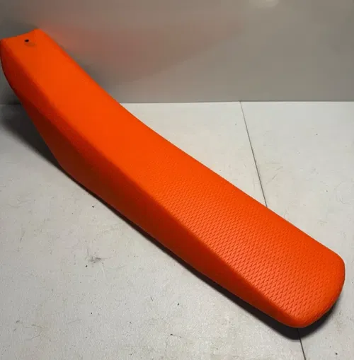 Ktm OEM complete seat 23-25 ktm 125-500 sxf sx xc xcf excf  A46007040000EB