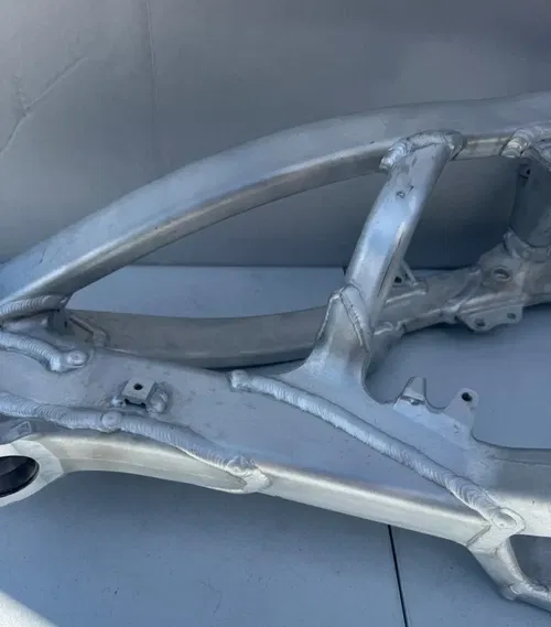 Honda OEM frame chassis 21-22 crf 450r 450rx 22-24 250r 250rx 50010-MKE-AF0 2