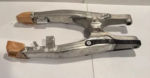 New Factory Kawasaki swingarm braced oem 19-25 kx 450x 450 250 250x 33001-0713