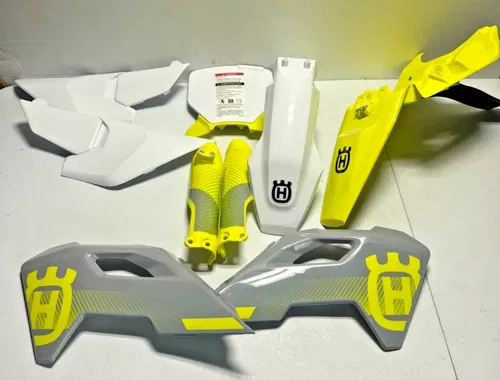 New Husqvarna TC50 oem plastic set kit 24-25 tc 50 A30008054000BNA