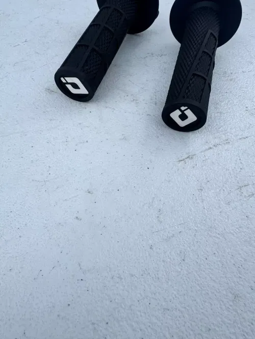 NEW TC50 oem black grips set 24-25 tc 50 mc sx ee5 ODI 45402021100