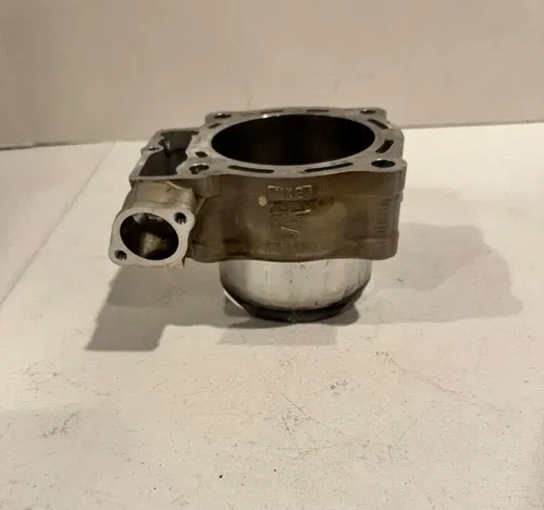 OEM HONDA CRF450R Cylinder jug 20-25 crf 450r 450rx 450rwe 12100-MKE-AA0 2