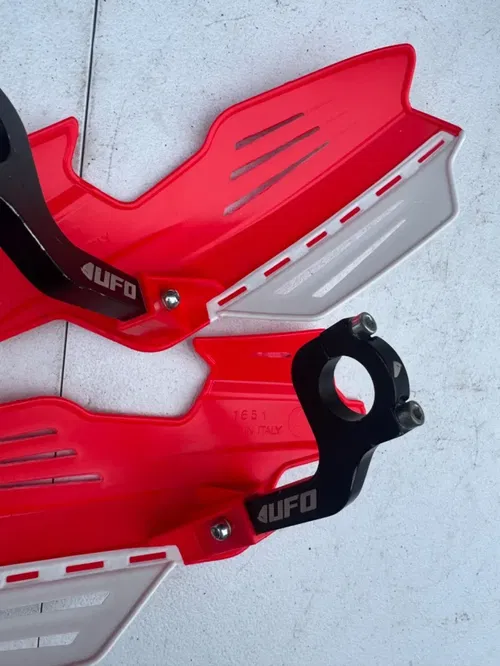 UFO Vulcan Red plastic handguards kit PM01650-070 hand guards