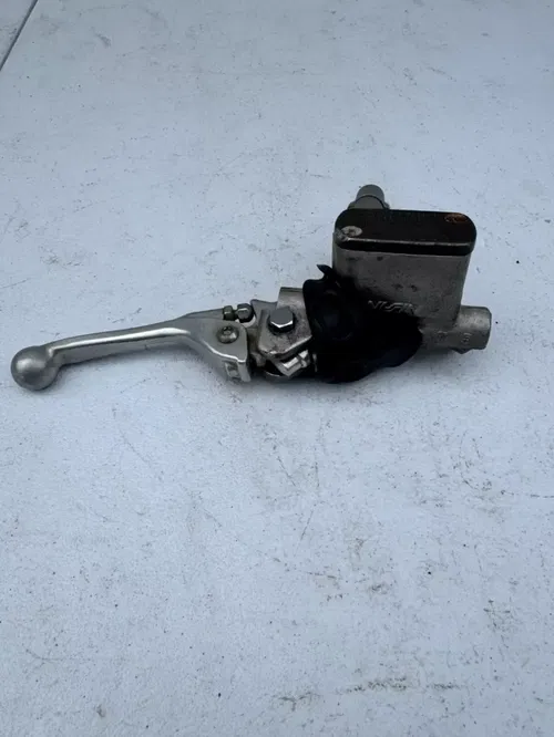 Kawasaki OEM front brake master cylinder 19-25 kx 250x 250 450 450x 43015-0695 1