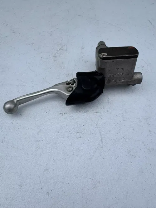 Kawasaki OEM front brake master cylinder 19-25 kx 250x 250 450 450x 43015-0695 1
