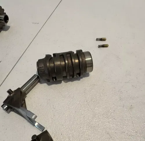 Kawasaki OEM transmission gears input output gear trans 21-24  kx 250 250x 2