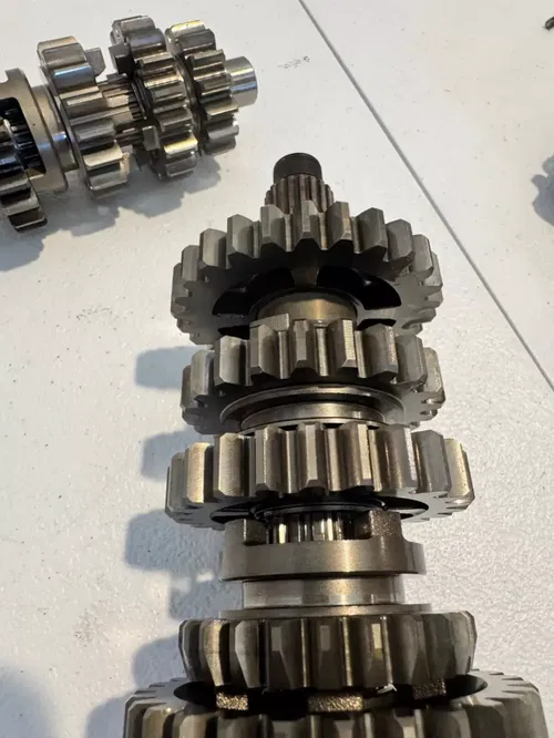 Kawasaki OEM transmission gears input output gear trans 21-24  kx 250 250x 2
