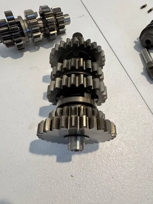 Kawasaki OEM transmission gears input output gear trans 21-24  kx 250 250x 2