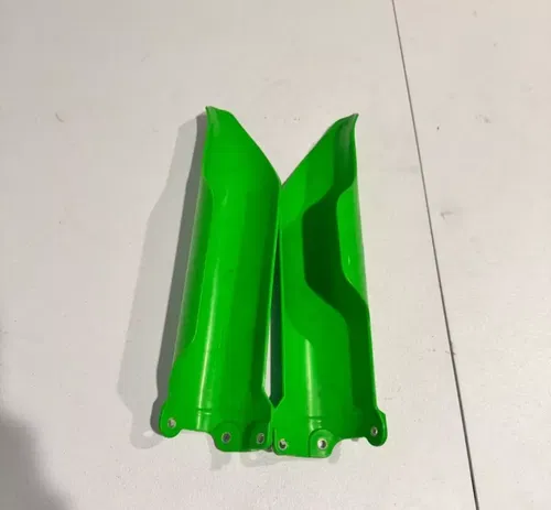 OEM fork guards plastic green 19-25 kx 450 450x 250 250x klx 300r 2