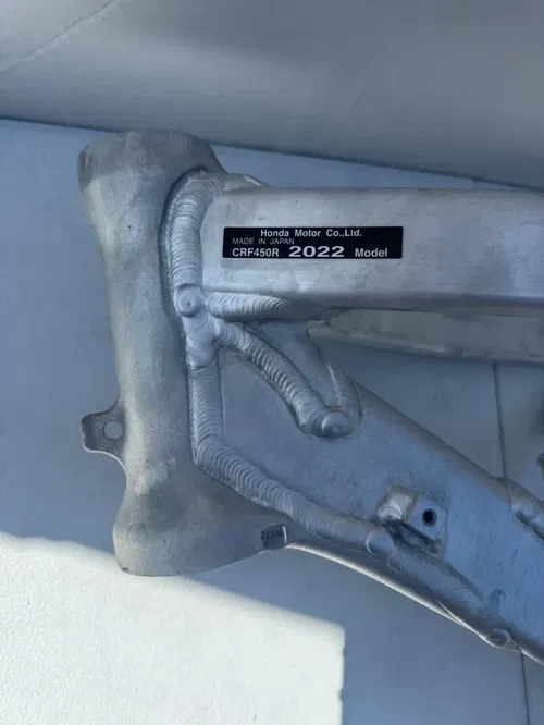 Honda OEM frame chassis 21-22 crf 450r 450rx 22-24 250r 250rx 50010-MKE-AF0 1