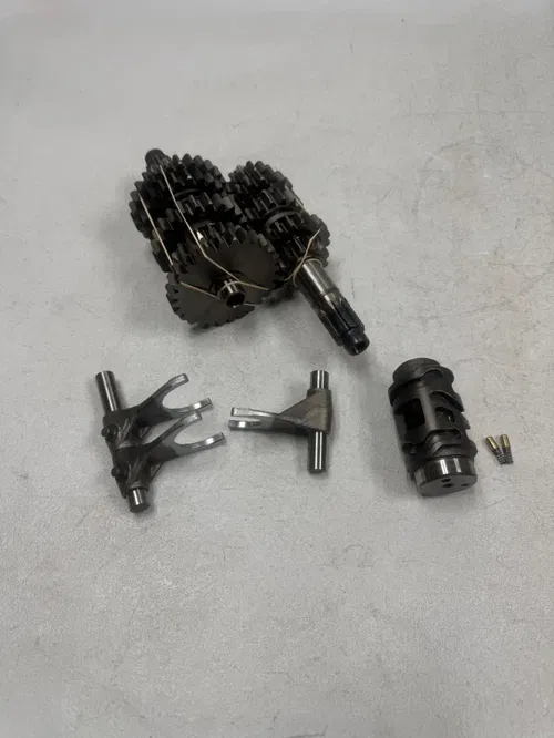 Kawasaki OEM transmission gears input output gear trans 21-24  kx 250 250x 3