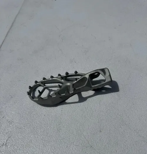 KTM OEM left foot grid peg footpeg 23-25 ktm 125-500 sxf sx xcf A46003040000