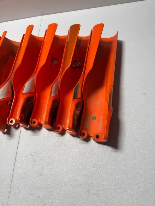 Fork guards plastic guard 23-25 ktm 125 250 300 350 450 sx sxf xc