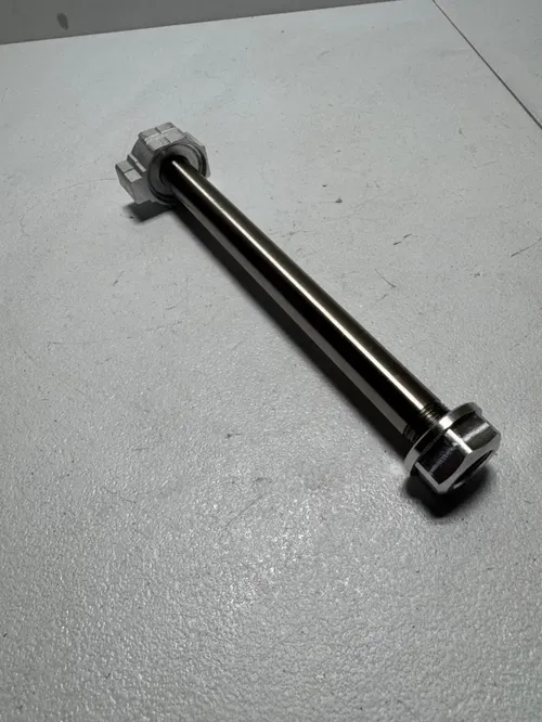 NEW 2025 KTM 85sx OEM rear axle spindle 25 mc tc 85 mc sx A41010185044